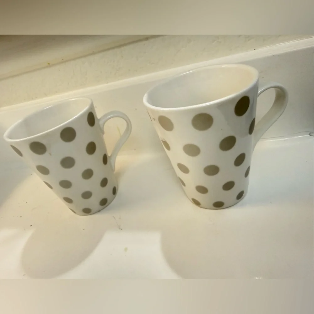 Crate & Barrel polka dot ceramic tall coffee cup mug set of two